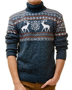 Мужской свитер с оленями